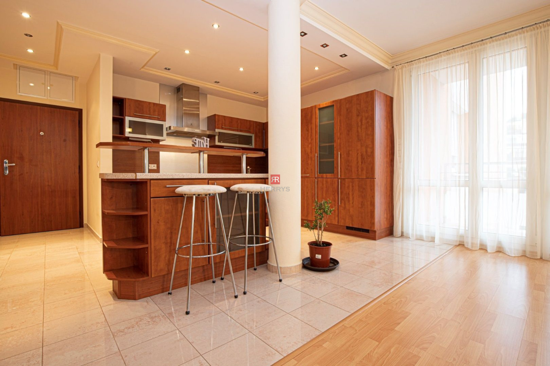 HERRYS - For rent spacious 3 bedroom apartment with garage in a popular location Dúbravky
