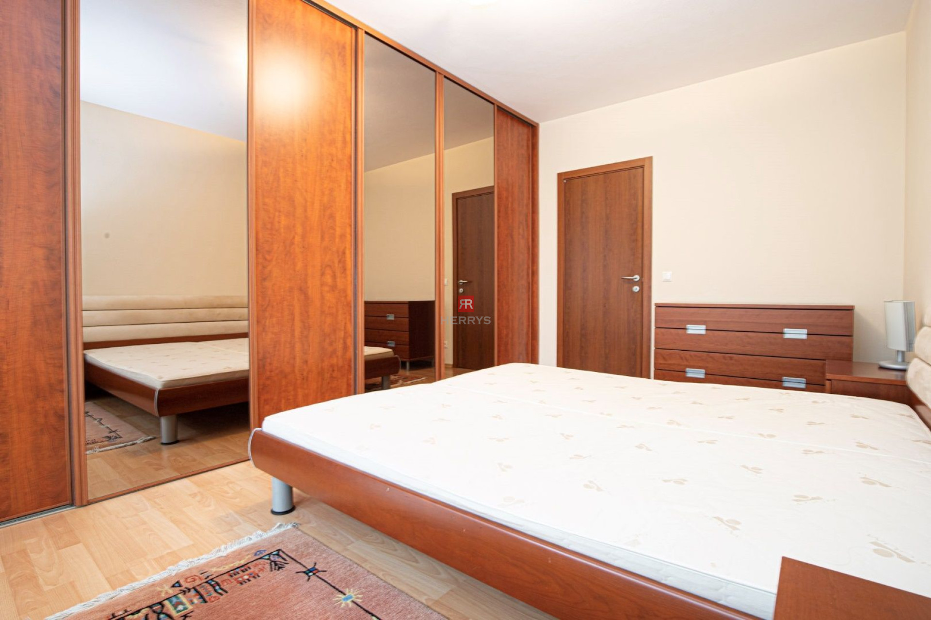 HERRYS - For rent spacious 3 bedroom apartment with garage in a popular location Dúbravky