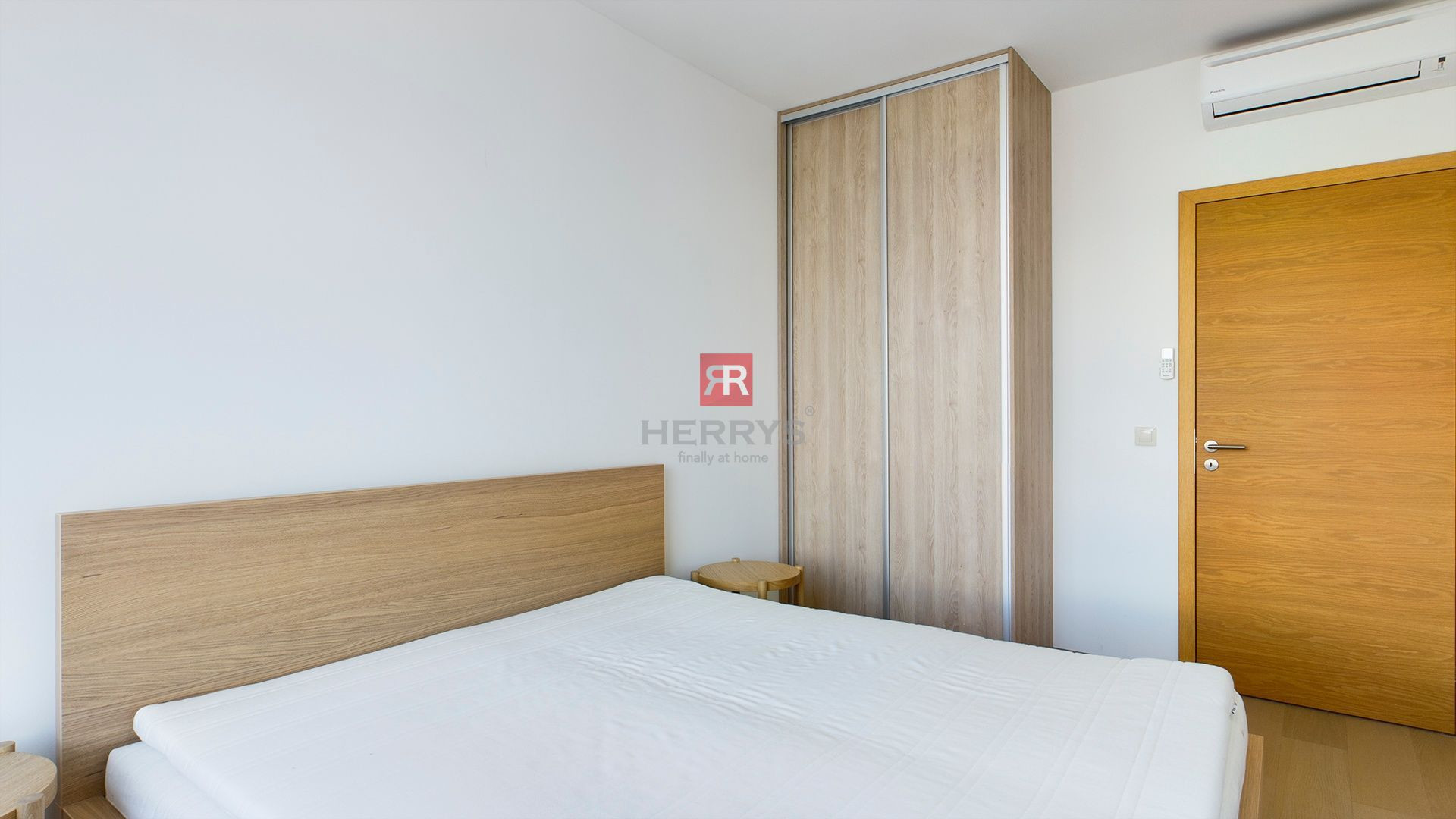 HERRYS - For rent a spacious 3 bedroom apartment with an exceptional view in PANORAMA CITY