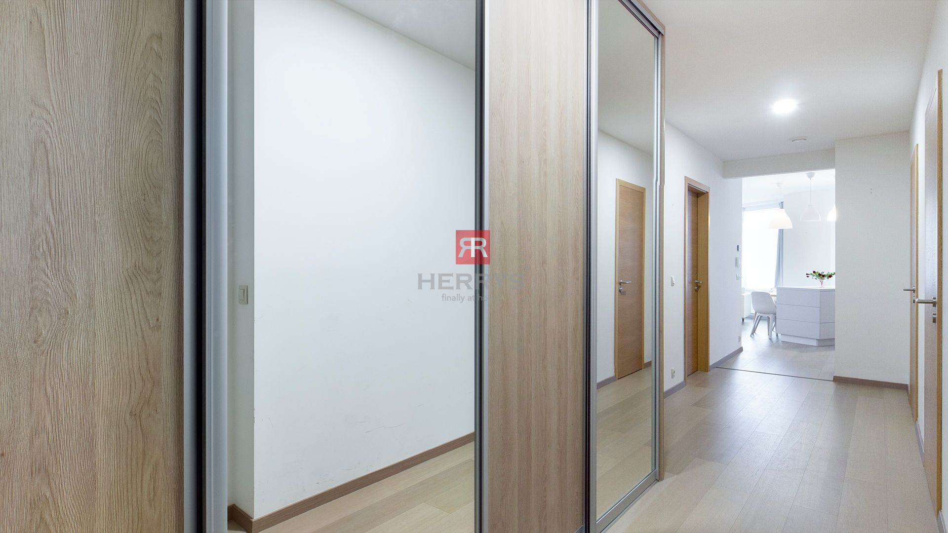 HERRYS - For rent a spacious 3 bedroom apartment with an exceptional view in PANORAMA CITY