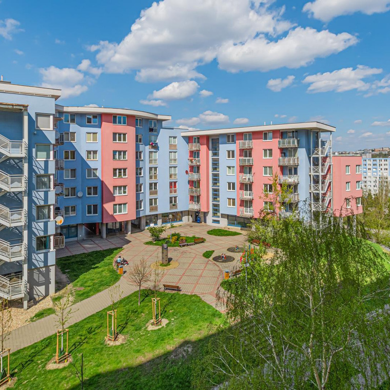 PREDANÉ | 4 izbový byt | Hany Meličkovej, Bratislava