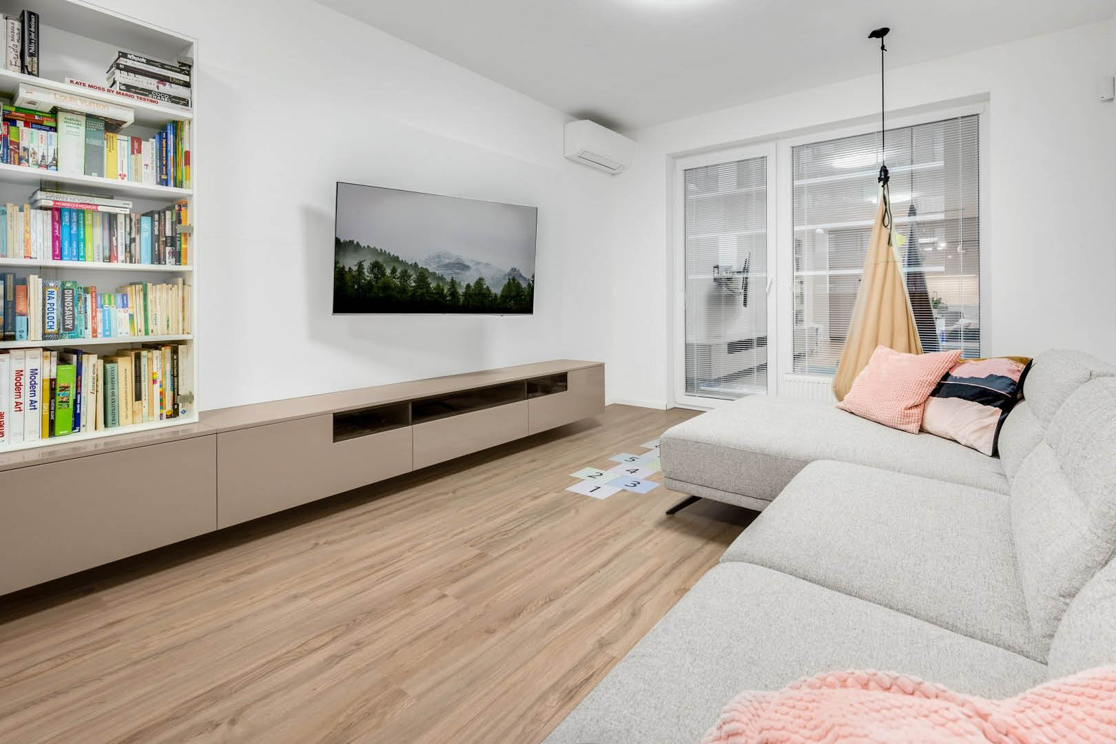 PREDANÉ | 3 izbový byt | Zuzany Chalupovej, Bratislava