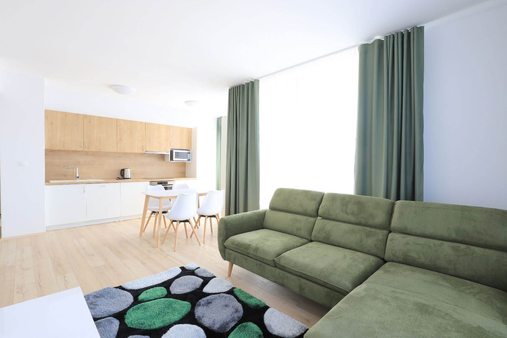 PRENAJATÉ | 2 izbový byt | Jarabinkova, Bratislava